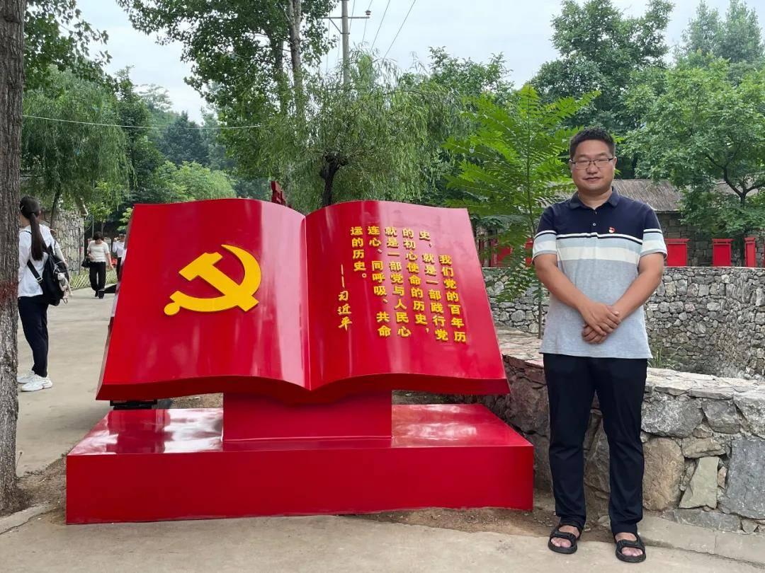 布朗尼遭受全场球迷攻击，詹皇心疼，引起争议